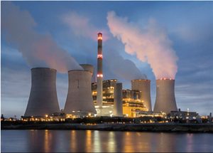 Thermal power plant with cooling towers